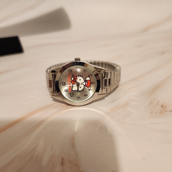 Hello Kitty Silver Watch - Picture 2 of 4